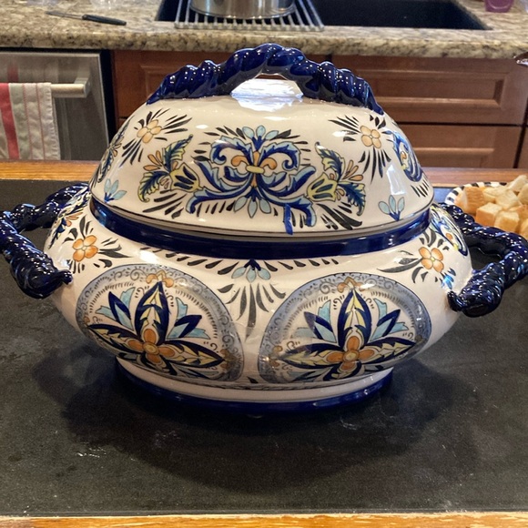 I. Godinger & Co. Soup Tureen - Picture 1 of 5